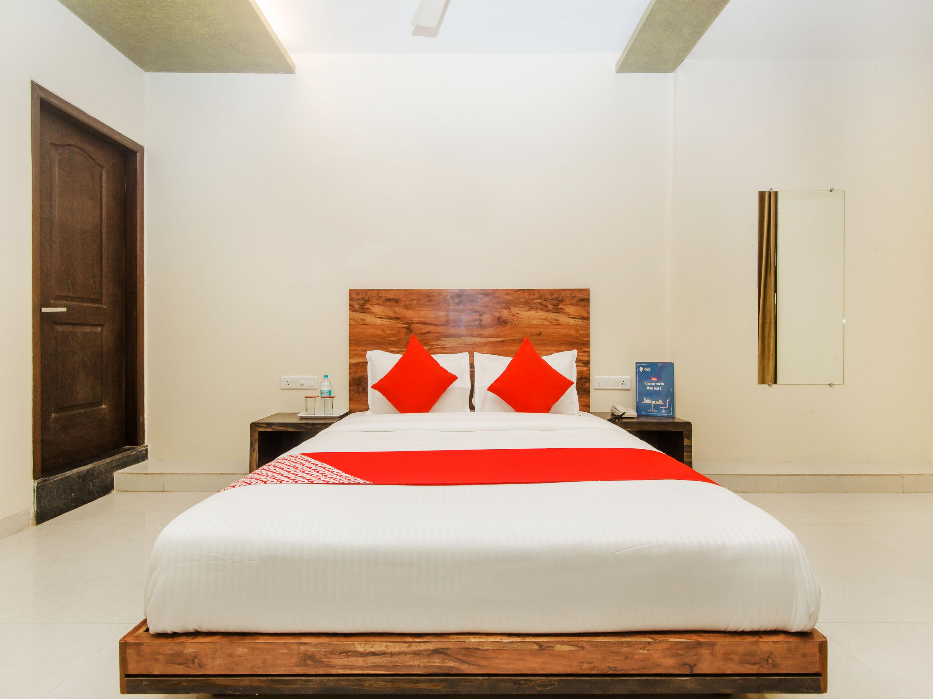 Hotel Sai Comforts Bapane Zewnętrze zdjęcie