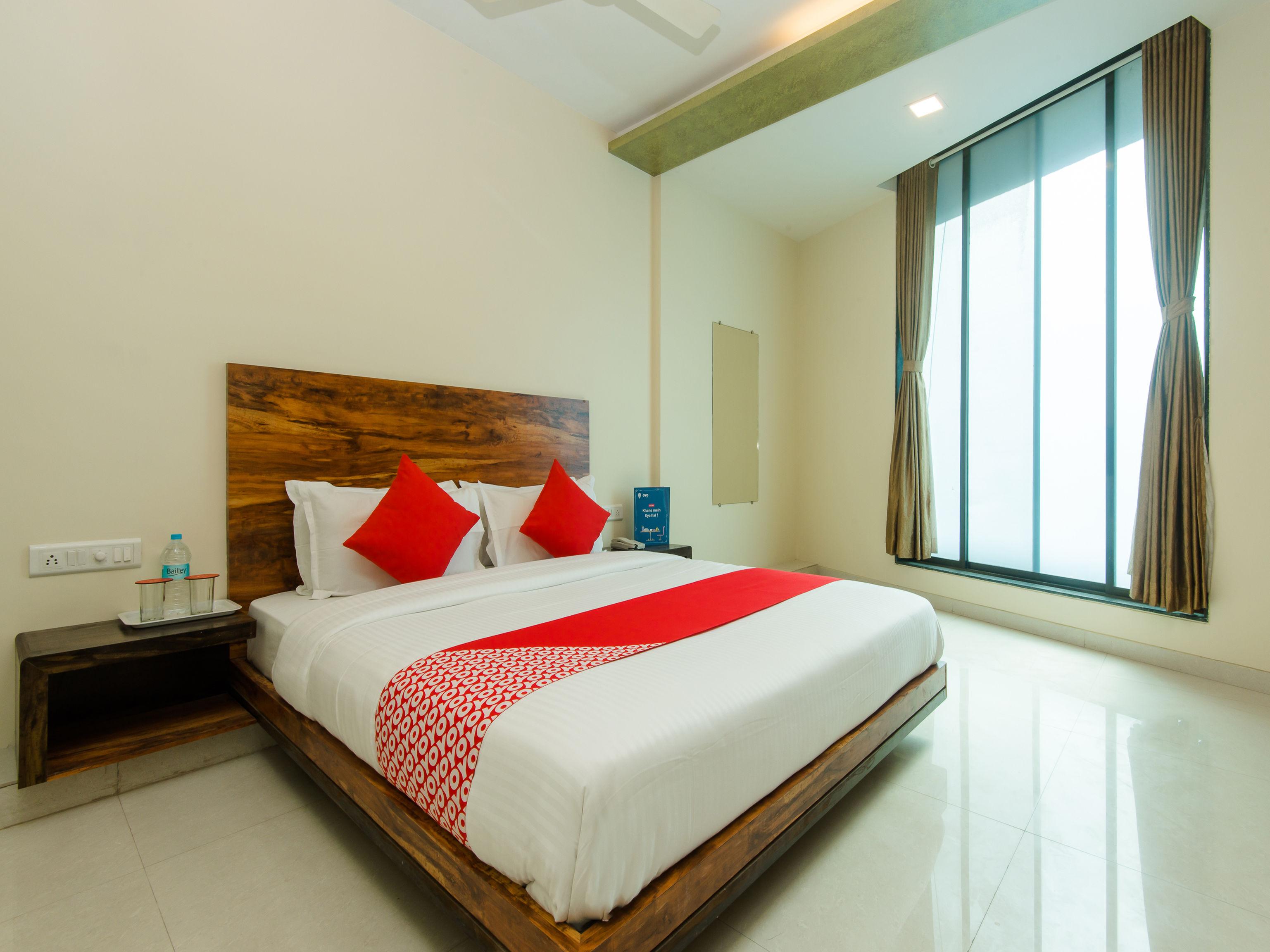 Hotel Sai Comforts Bapane Zewnętrze zdjęcie