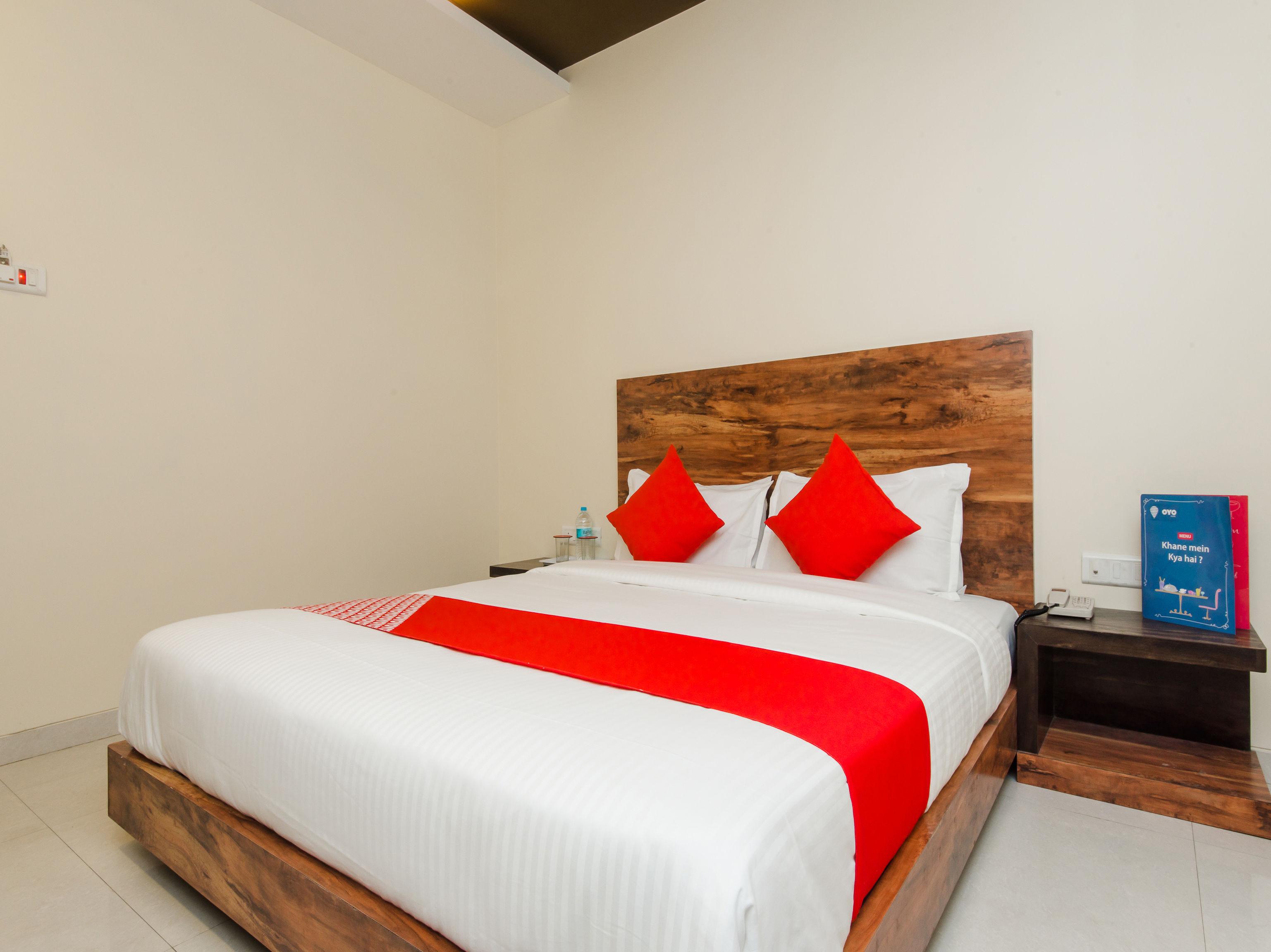Hotel Sai Comforts Bapane Zewnętrze zdjęcie