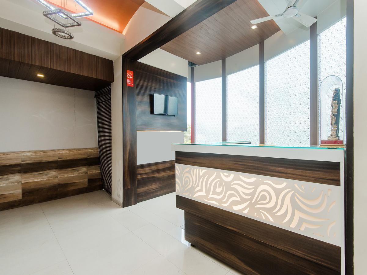 Hotel Sai Comforts Bapane Zewnętrze zdjęcie